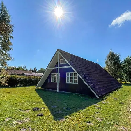 Hébergement de vacances Awesome Home In Rodby With Wifi