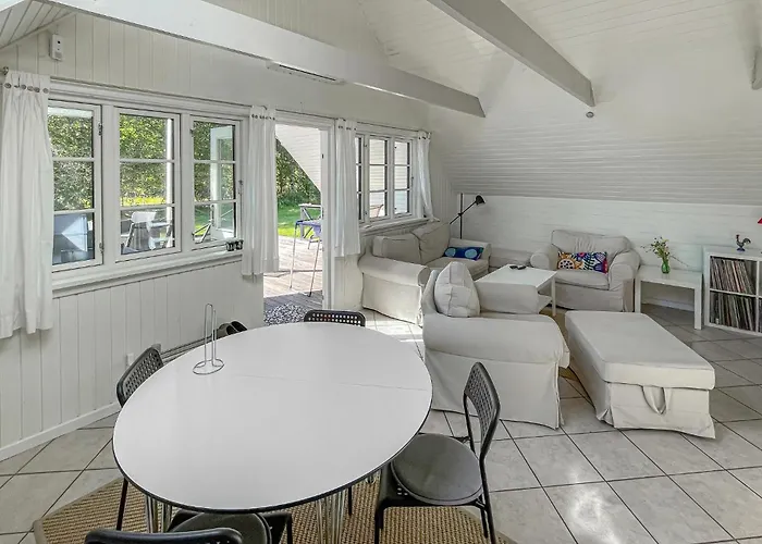 3 Bedroom In Рёдбю